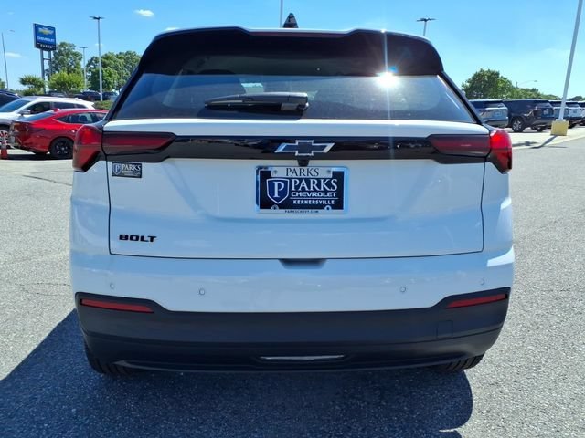 New 2027 Summit White Chevrolet LT image 25