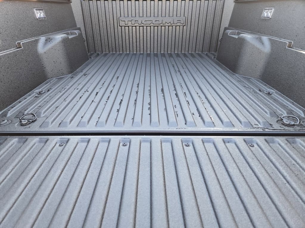 2026 Toyota Tacoma SR5 - Photo 23