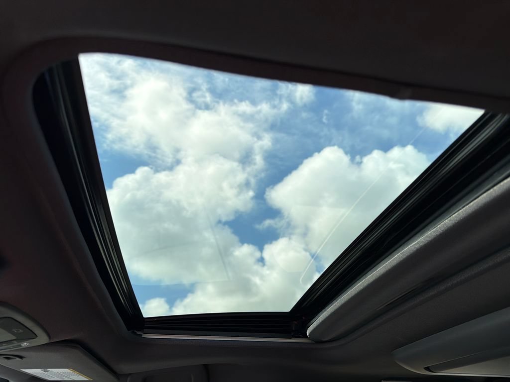 2024 Toyota Sienna Woodland Edition - Photo 24