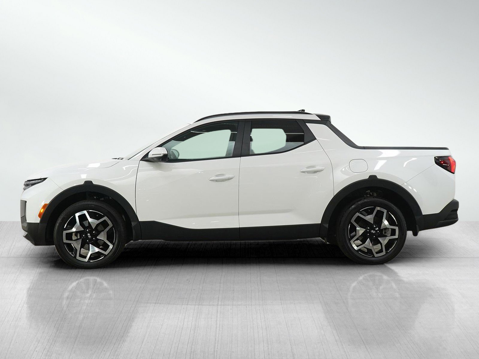 Certified 2023 Hyundai Santa Cruz Limited with VIN 5NTJEDAF1PH064059 for sale in Minneapolis, Minnesota