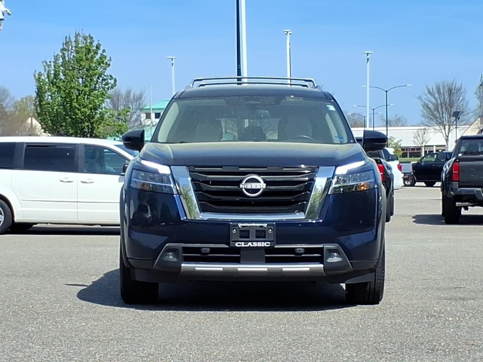 Used 2022 Deep Ocean Blue Pearl Nissan SL image 2