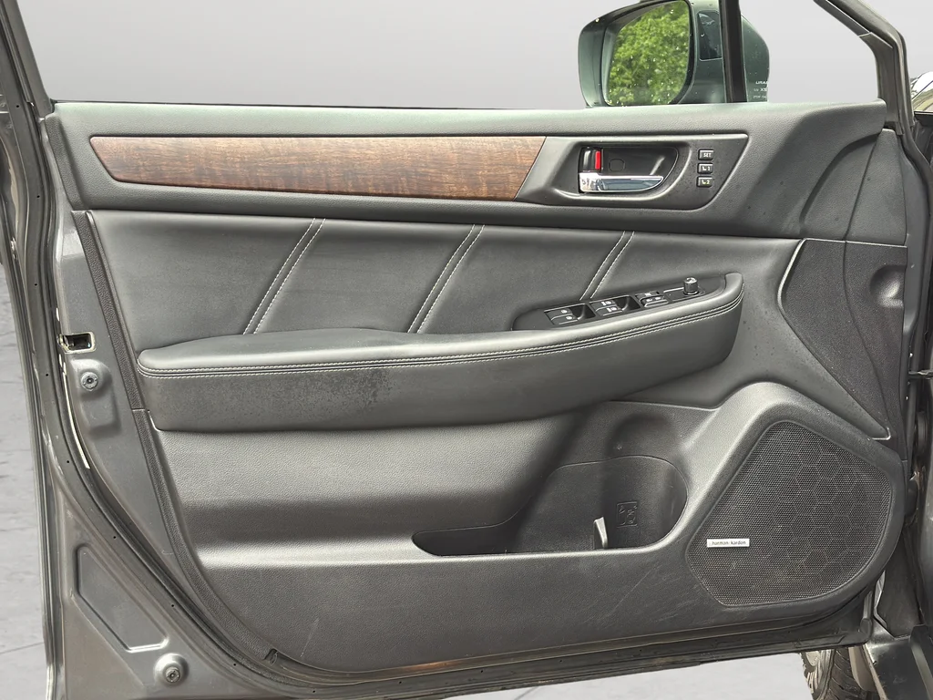 Used 2018 Gray Subaru 2.5i image 26