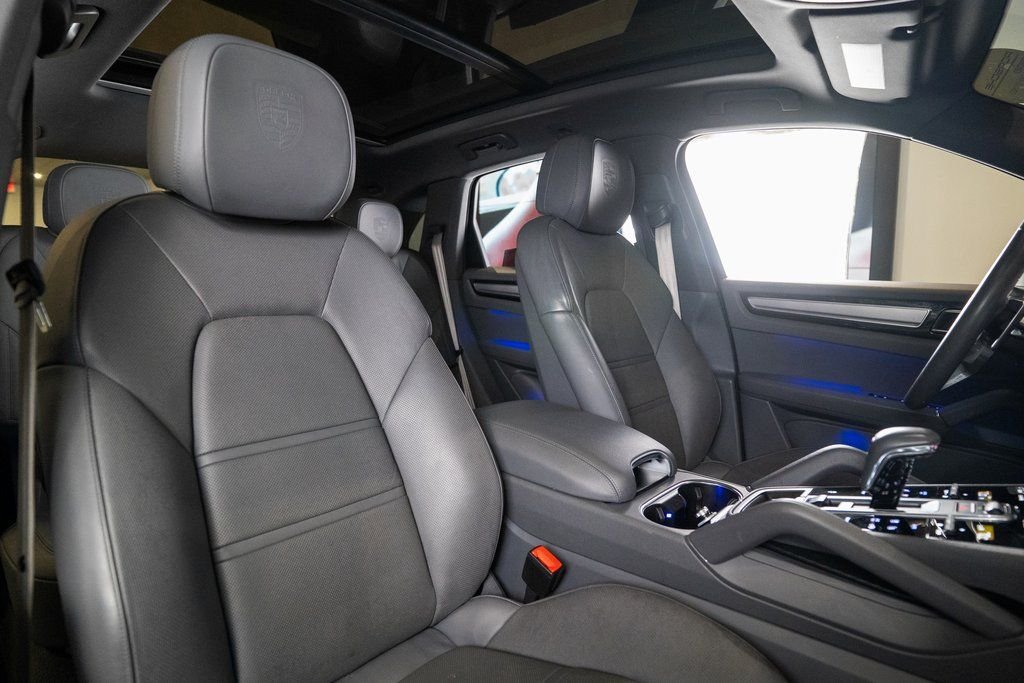 Used 2023 White Porsche Platinum Edition image 17