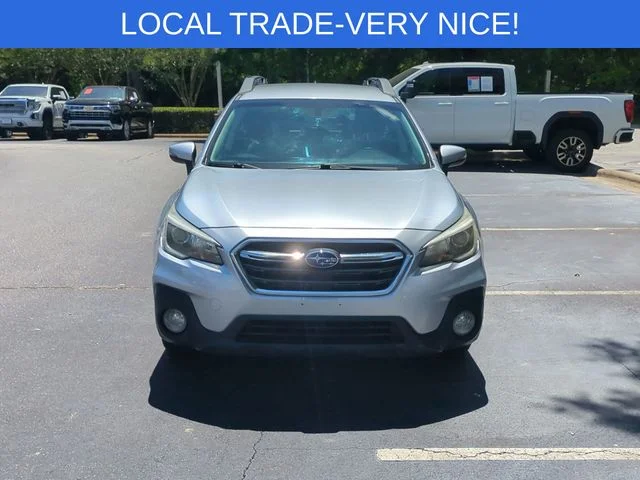 Used 2018 Silver Subaru 2.5i Premium image 8