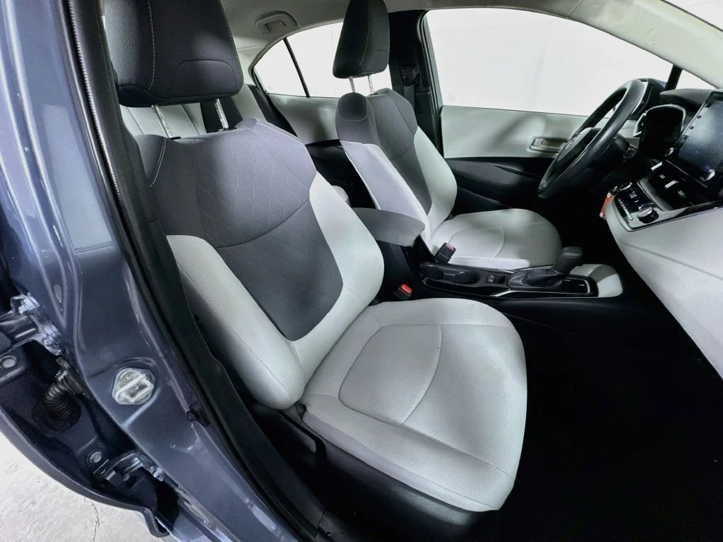 Used 2022 Celestite Toyota LE image 32