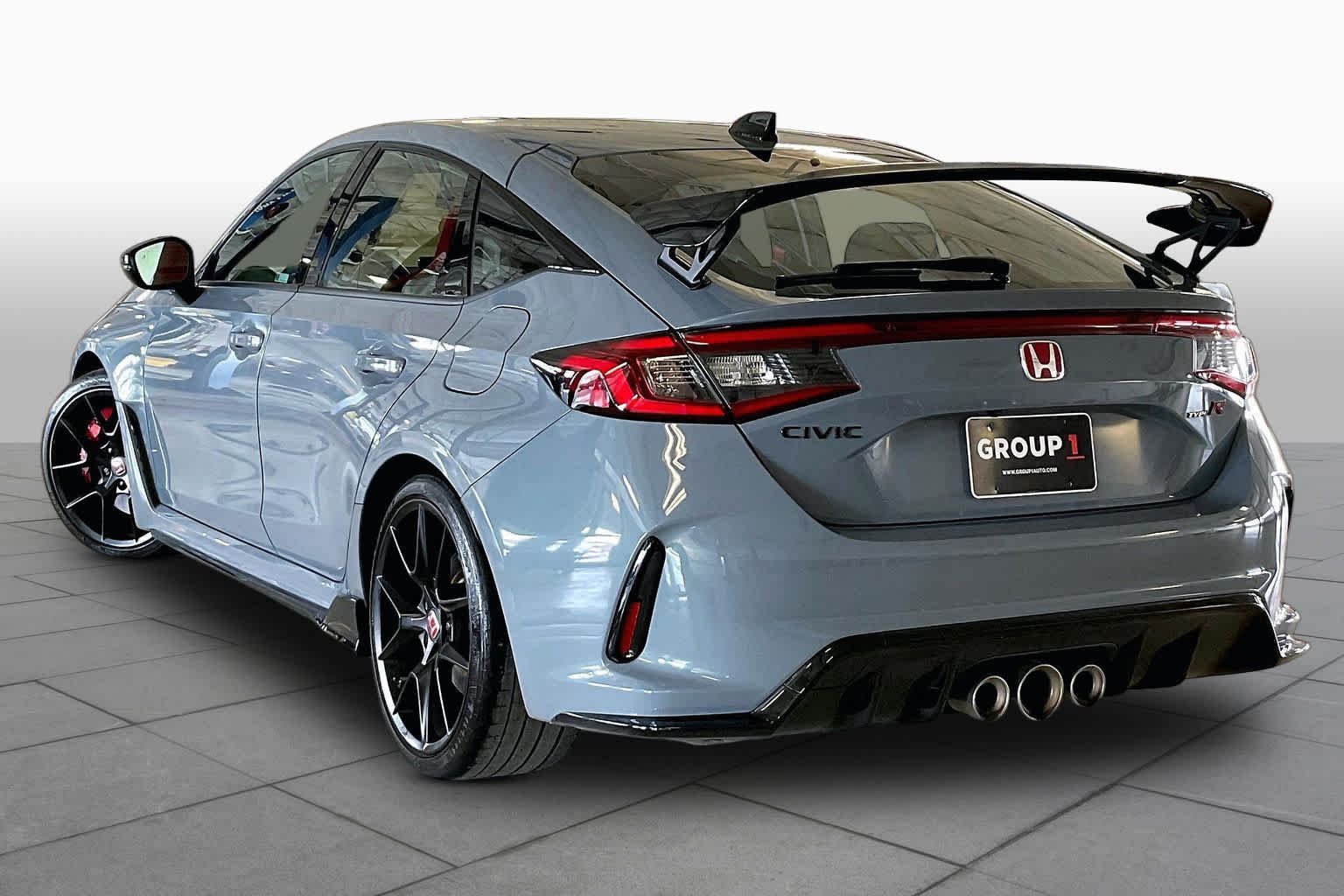 Used 2024 Sonic Gray Pearl Honda  image 11