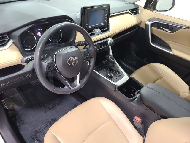 Certified Used 2022 Blizzard Pearl Toyota Hybrid XLE Premium image 24