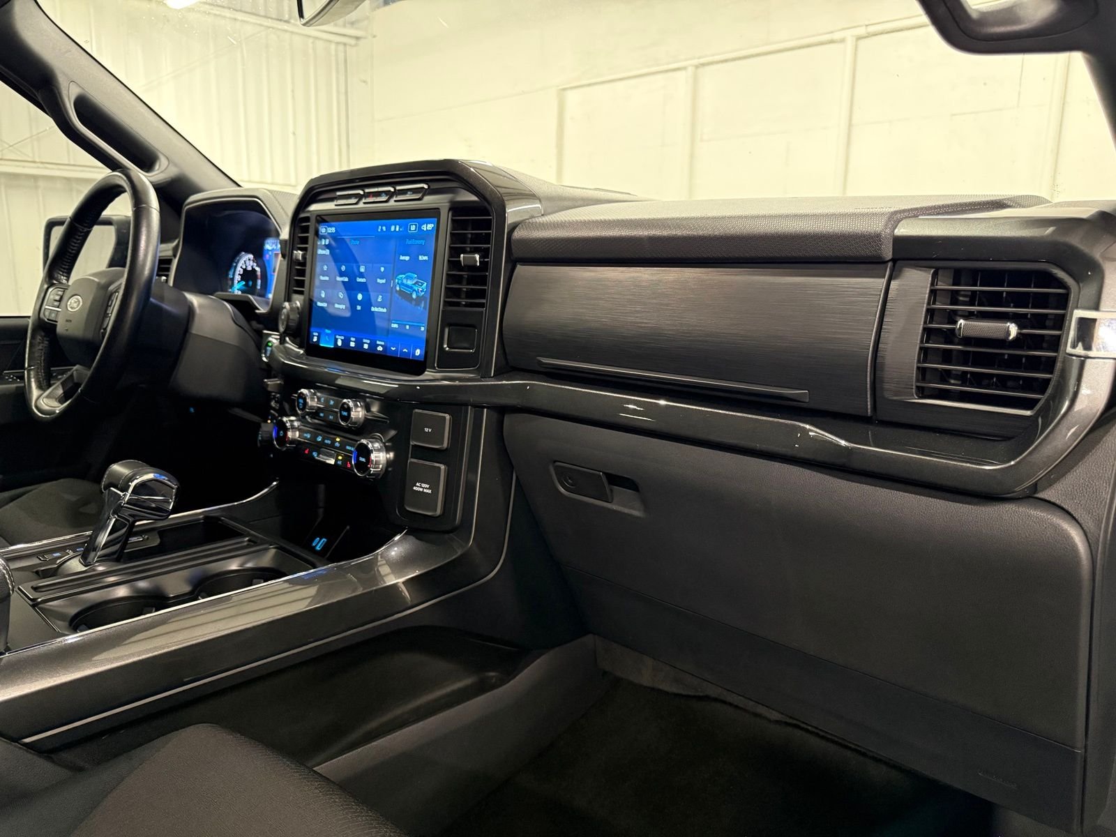 Used 2022 Gray Ford XLT image 24