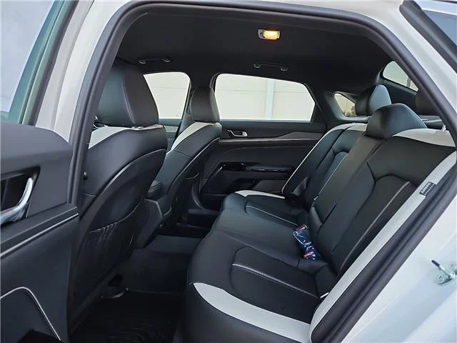 New 2026 Snow White KIA GT-Line All-Wheel Drive image 9