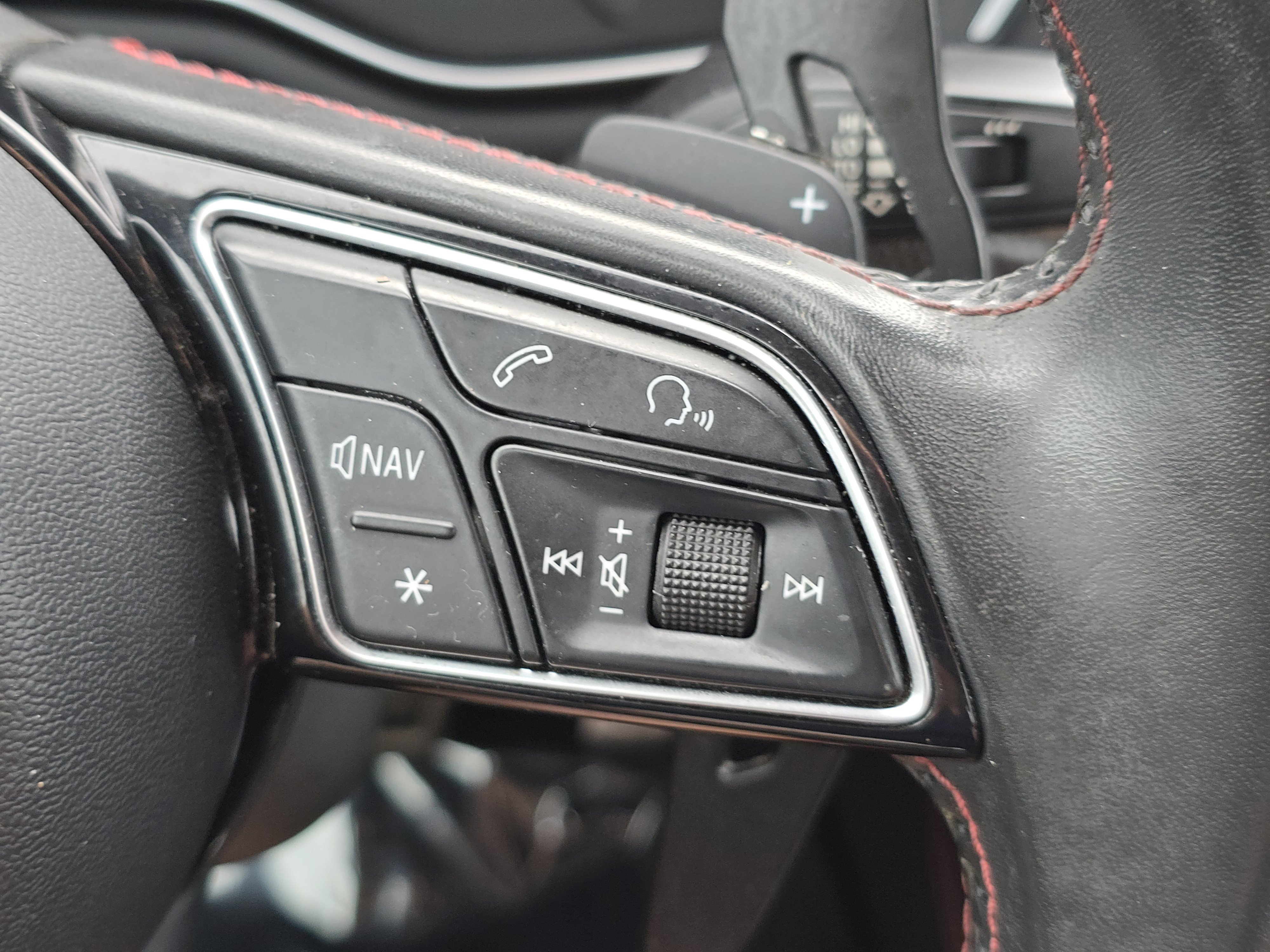 Used 2019 Gray Audi Premium Plus image 18