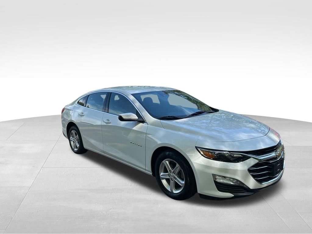 Used 2023 White Chevrolet LT image 8