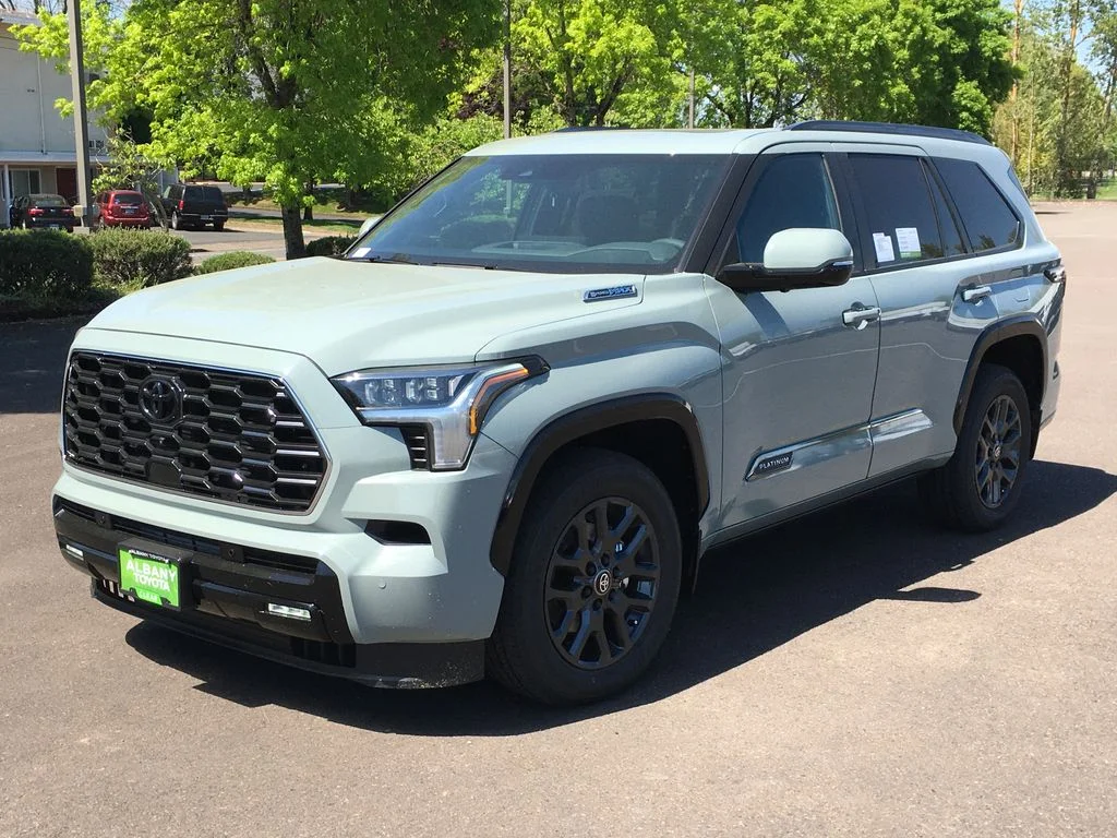 New 2026 Lunar Rock Toyota Platinum image 12