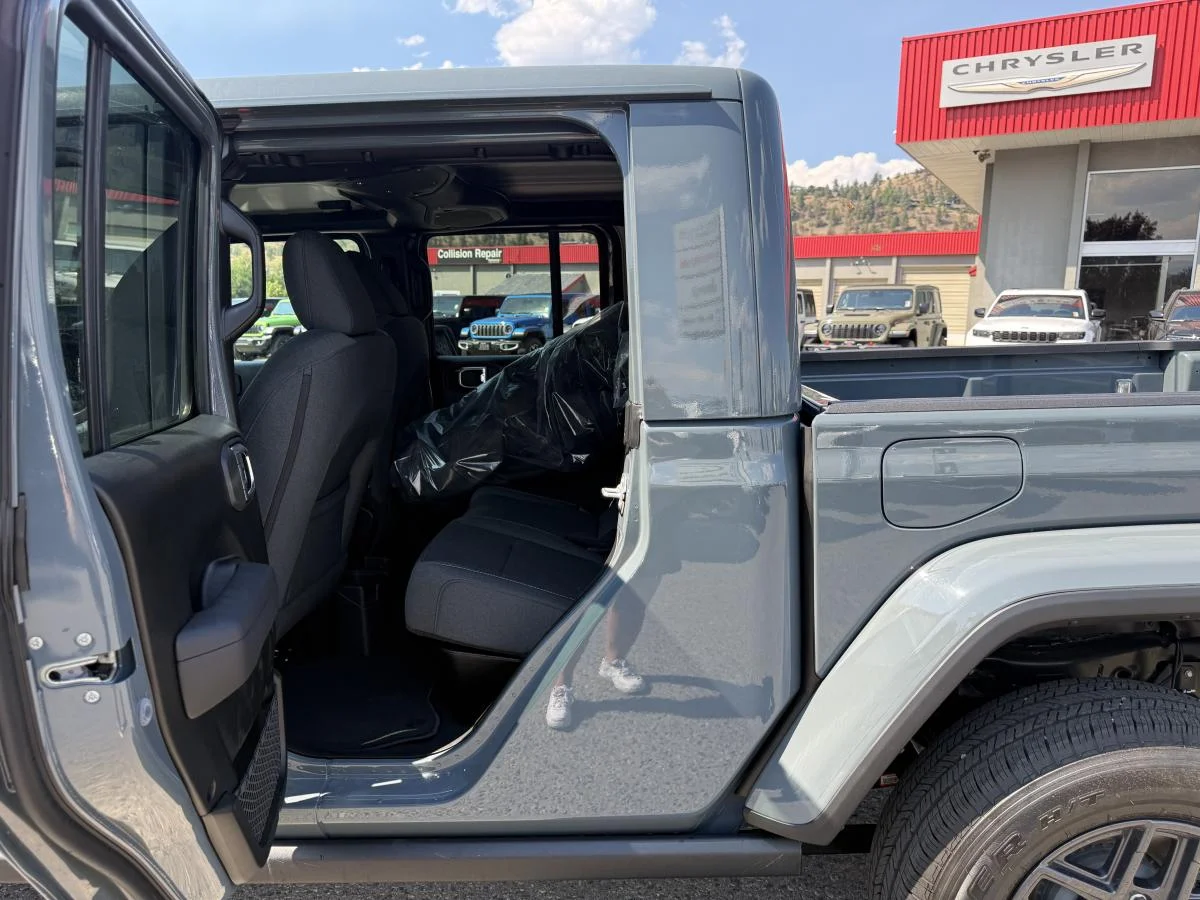 New 2026 Dark blue Jeep Sport S image 15