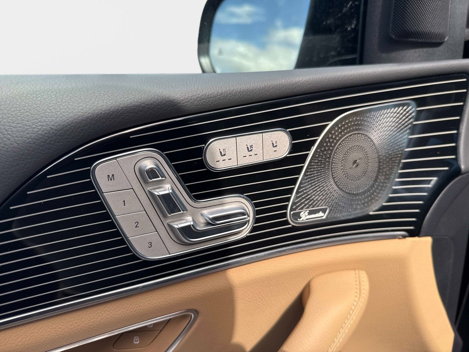 New 2026 Black Mercedes-Benz 450 4MATIC® SUV image 18