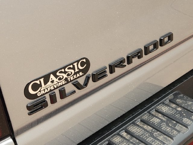 New 2026 Sterling Gray Metallic Chevrolet LT image 9
