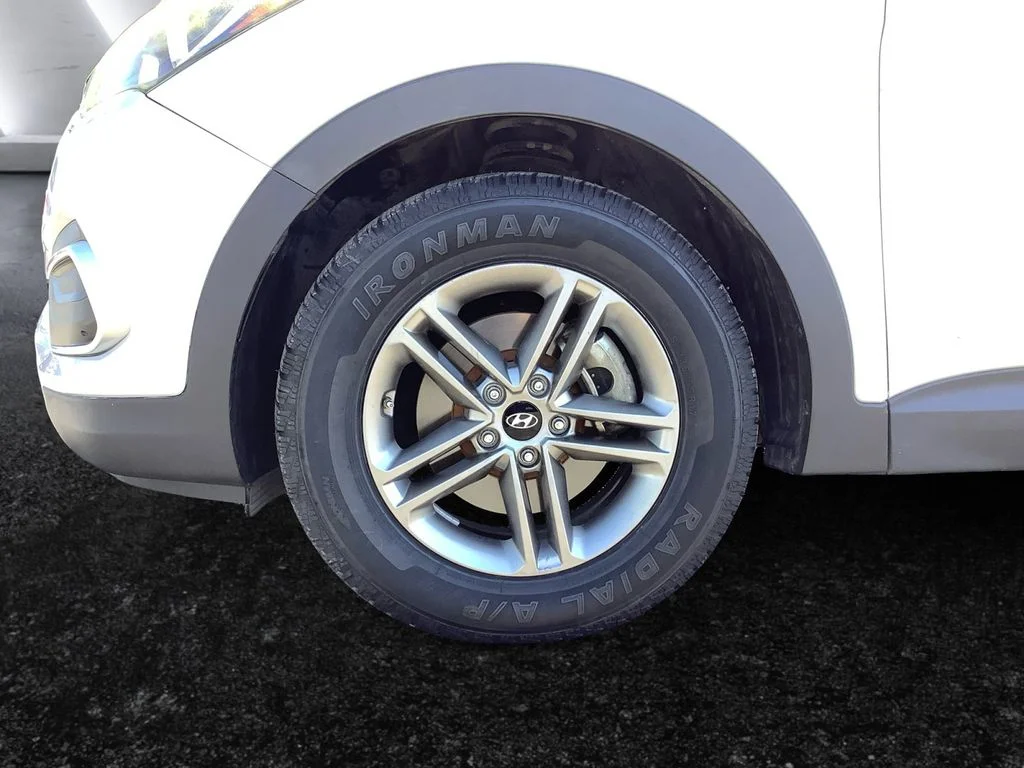 Used 2018 Silver Hyundai 2.4 Base image 26