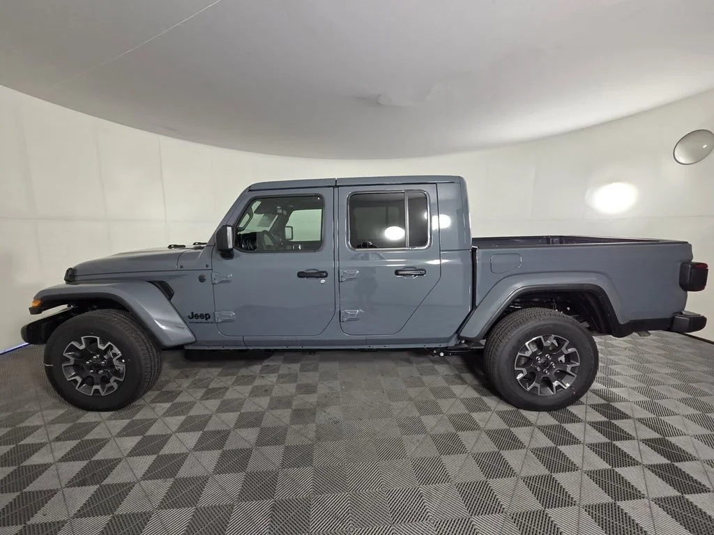 New 2026 Anvil Clear-Coat Exterior Paint Jeep Sahara image 6