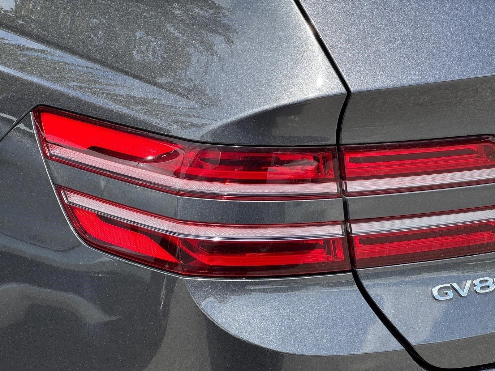 Used 2021 Himalayan Gray Genesis Advanced + image 9