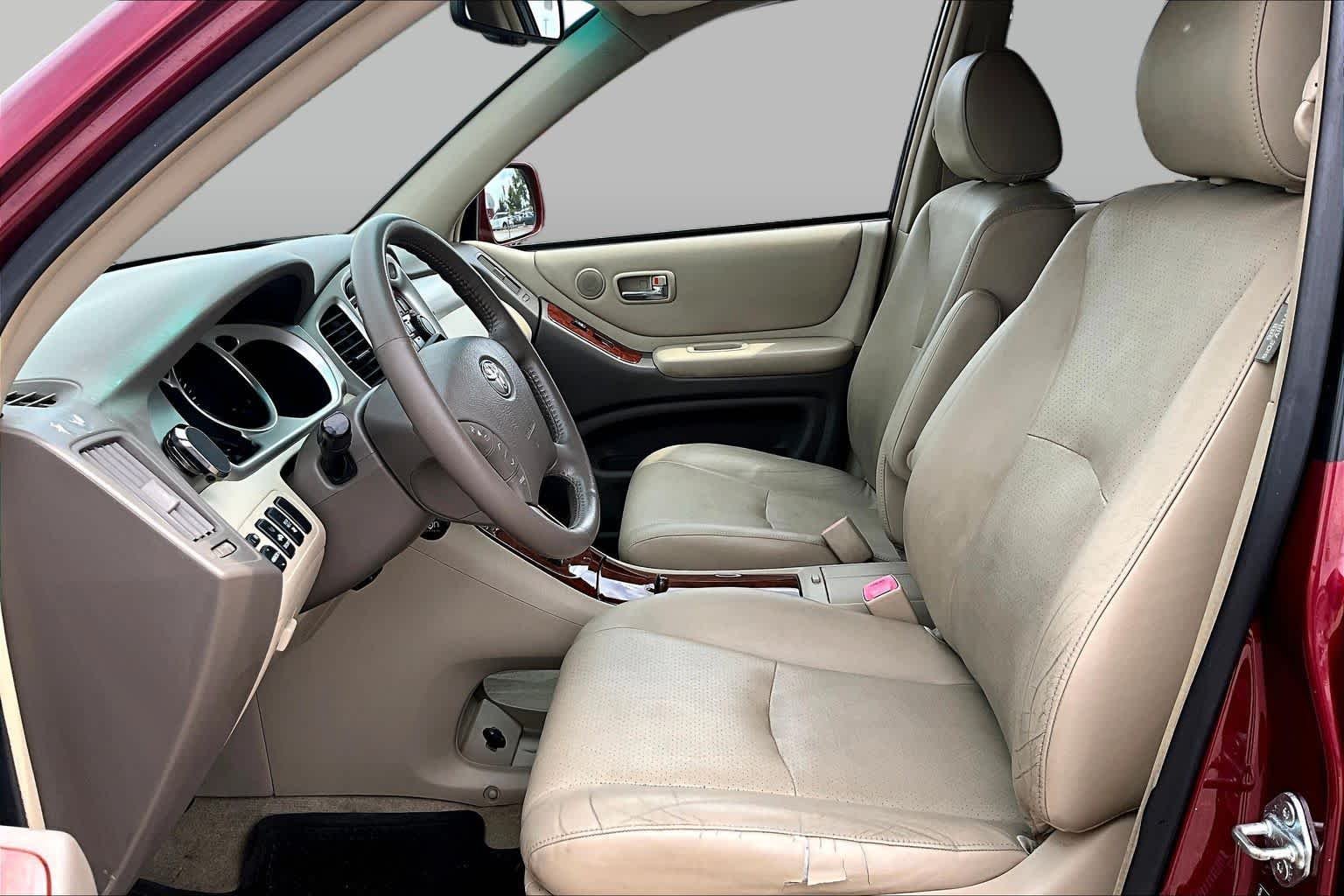 Used 2007 Salsa Red Pearl Toyota Limited w/3rd Row image 7