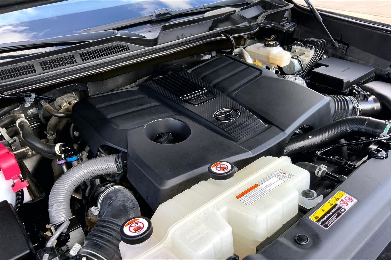 Used 2022 Magnetic Gray Metallic Toyota SR5 image 31