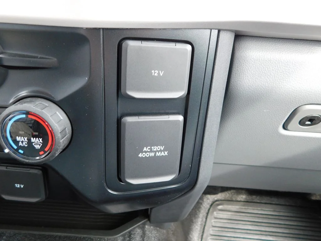 2025 Ford F-350 Super Duty Chassis Cab XL - Photo 33