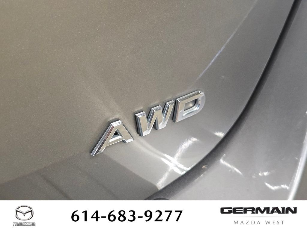 Used 2011 Gray Nissan S image 34