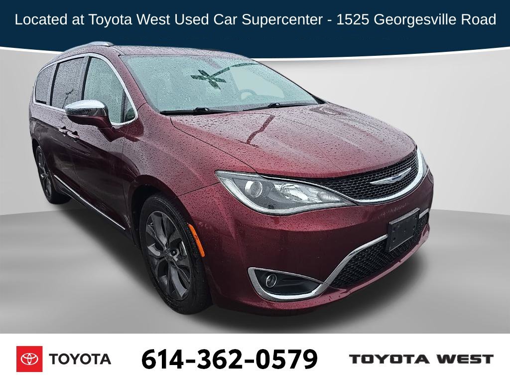 Used 2018 Red Chrysler Limited image 1
