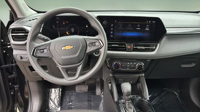 Used 2025 Black Chevrolet LT image 10