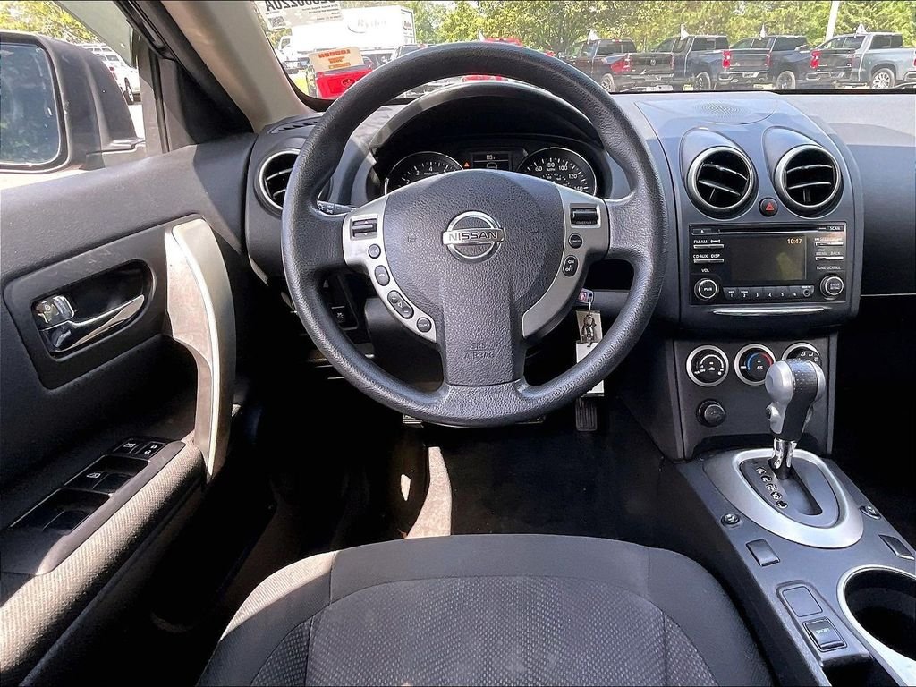 Used 2015 Black Nissan S image 16