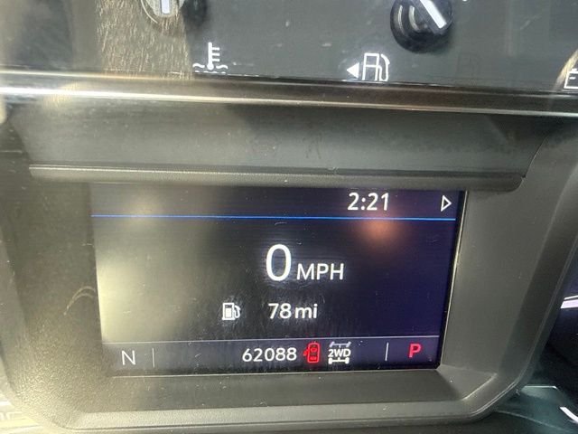Used 2020 Blue GMC Elevation image 19