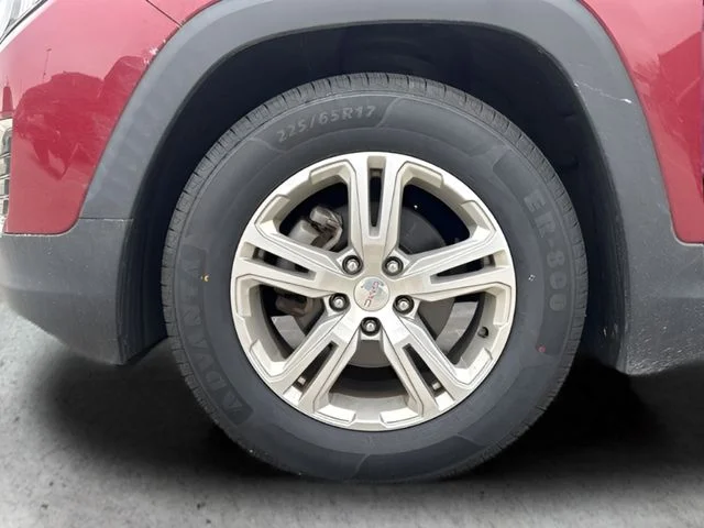 Used 2018 Red GMC SLE image 23