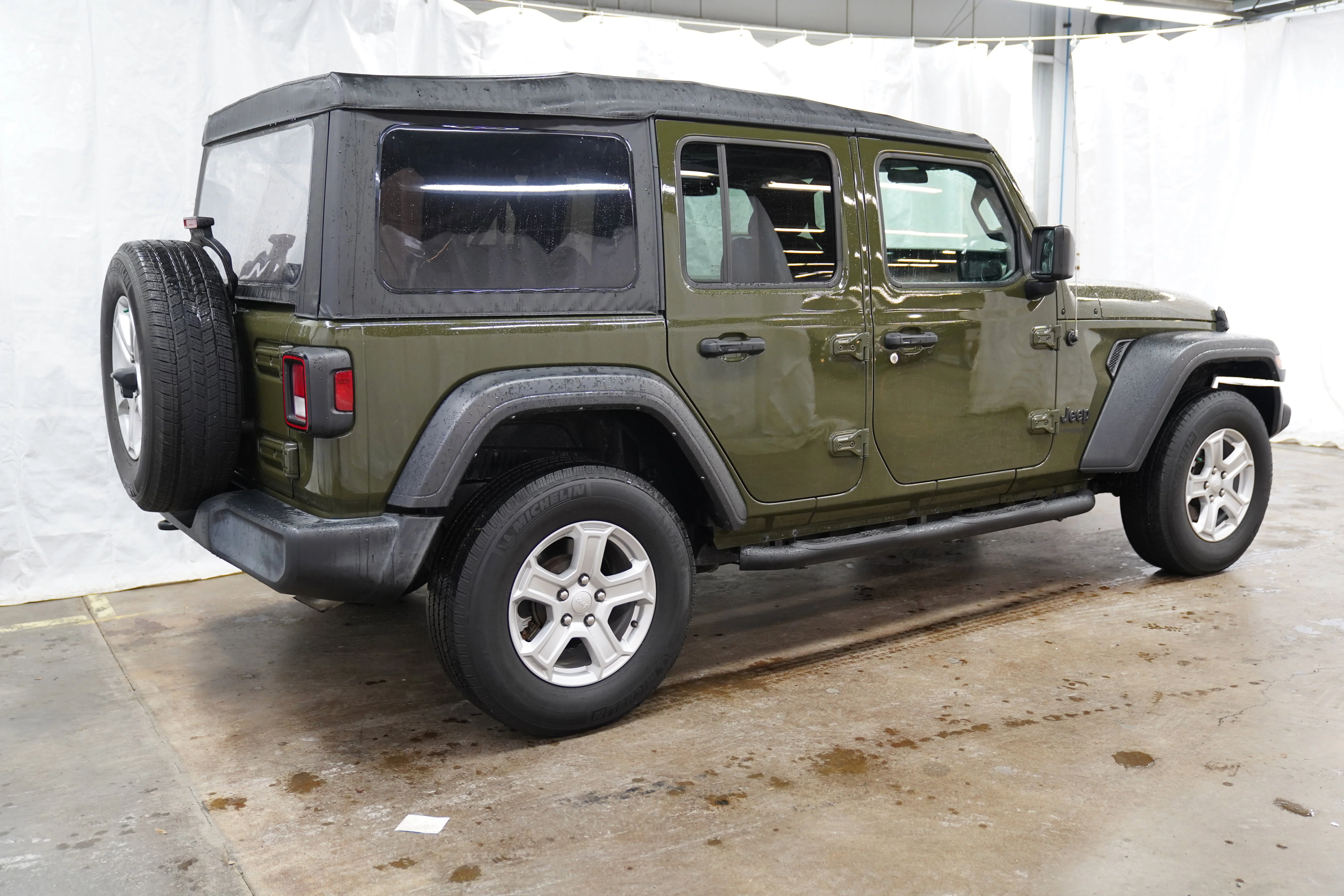 Used 2022 Sarge Green Clearcoat Jeep Unlimited Sport S image 3