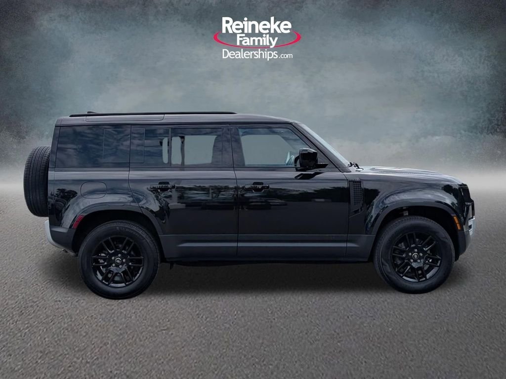 Used 2025 Black Land Rover S image 4