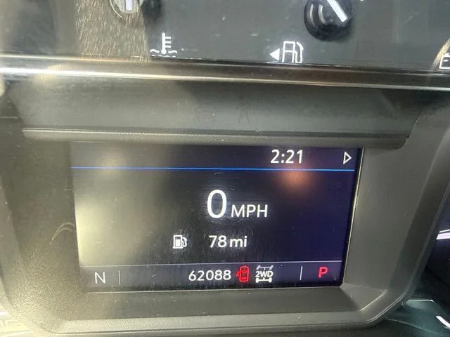 Used 2020 Blue GMC Elevation image 19