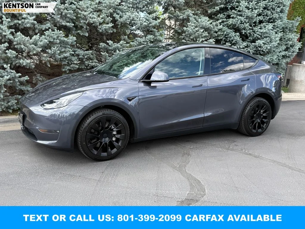 2023 Tesla Model Y Long Range Dual Motor All-Wheel Drive's photo