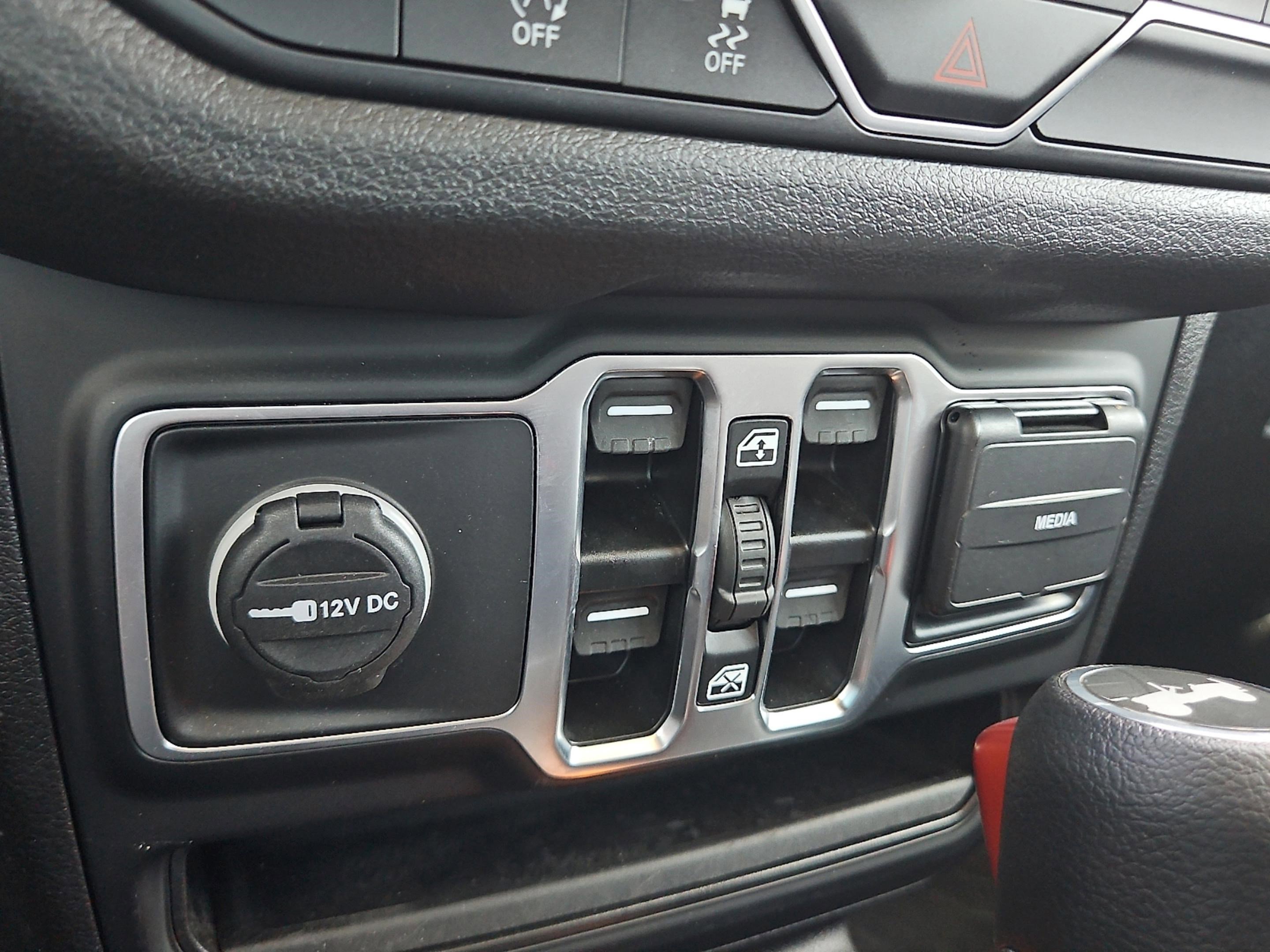 Used 2025 Fathom Blue Pearlcoat Jeep Sport S image 11
