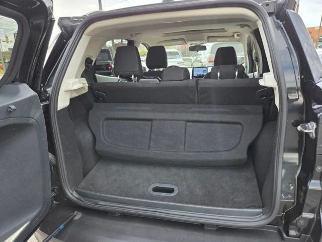 Used 2021 Black Ford SE image 19