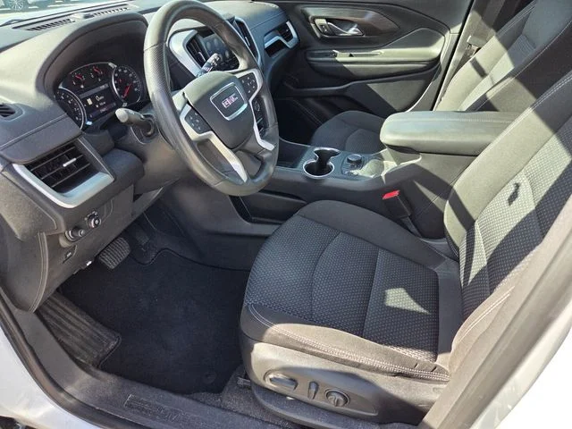 Used 2022 White GMC SLE image 8