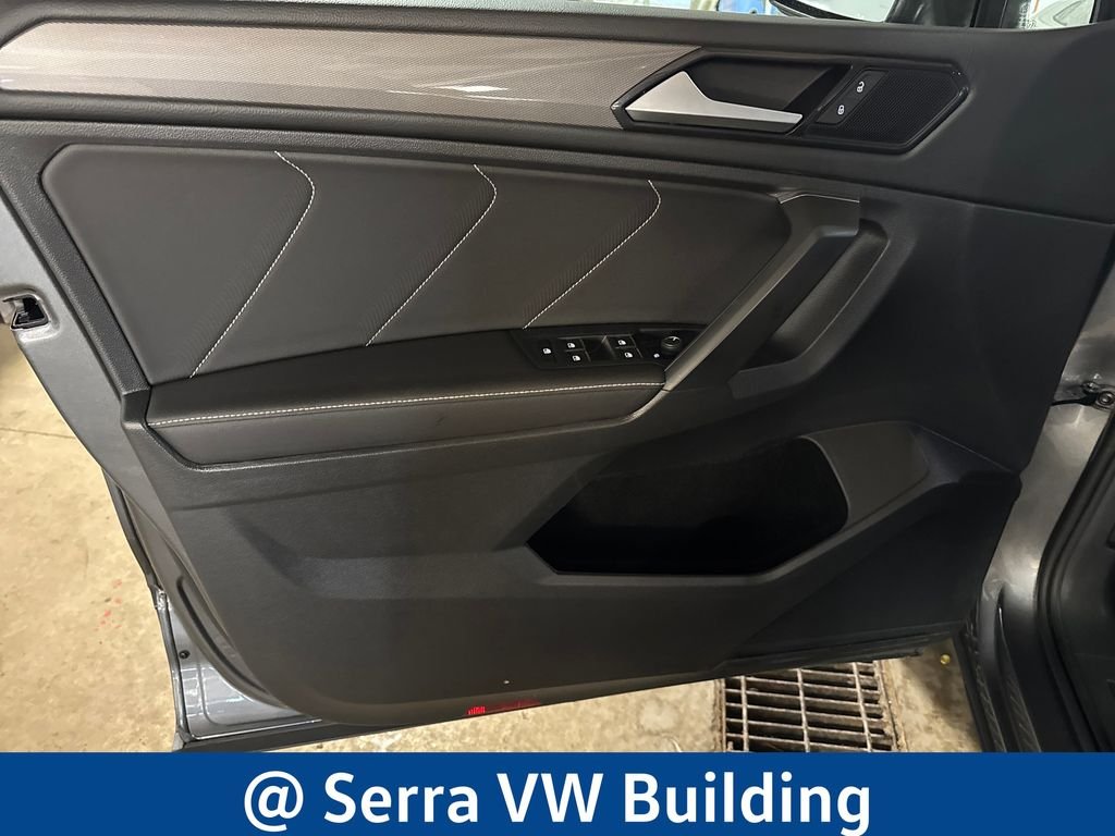 Certified Used 2022  Volkswagen 2.0T SE image 17