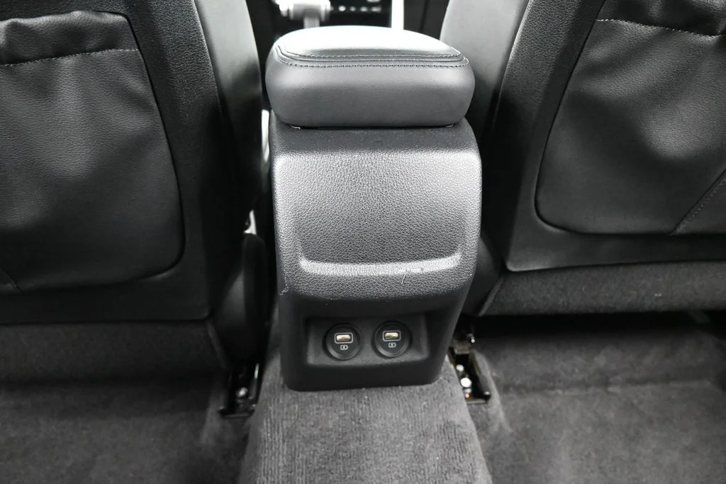 Used 2023 Glacial White Pearl Kia GT-Line image 35