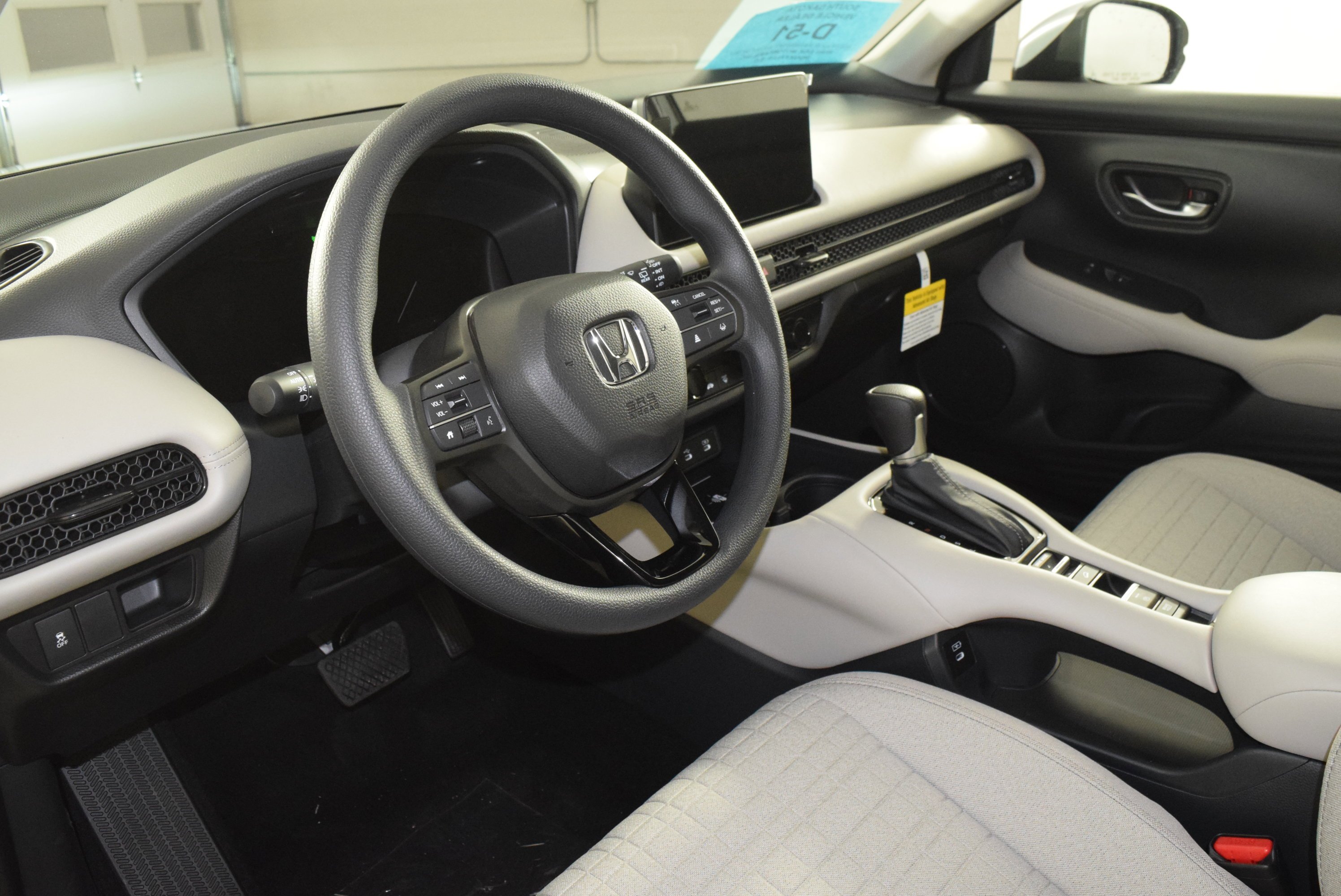 New 2027 Solar Silver Metallic Honda LX image 2