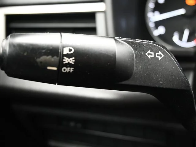 Used 2022 Black Mitsubishi ES image 24