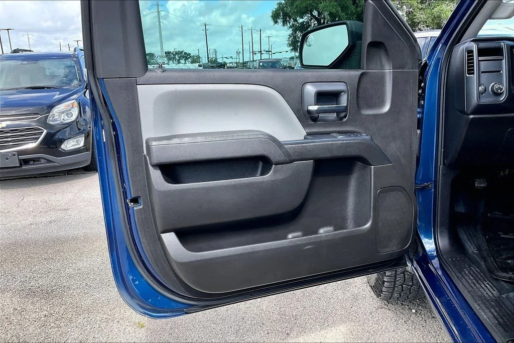 Used 2016 Blue Chevrolet LS image 15