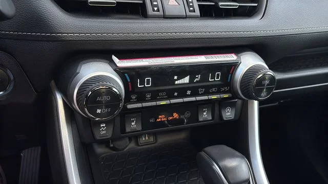 Used 2024 Black Toyota XLE Premium image 33