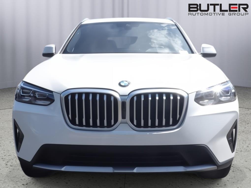 Used 2023 Mineral White Metallic BMW sDrive30i image 2