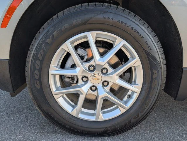 2024 Chevrolet Equinox LT - Photo 13