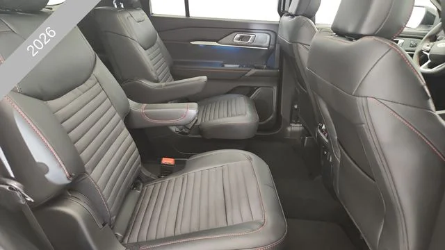 New 2026 Star White Metallic Tri-Coat Ford ST-Line image 25