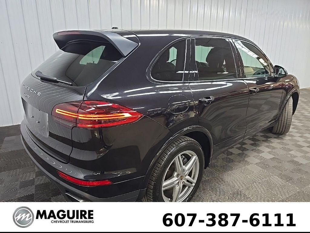 Used 2017 Black Porsche Base image 10