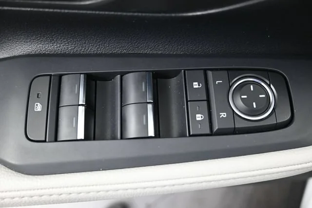 Used 2024 Wind Chill Pearl Toyota XLE image 12