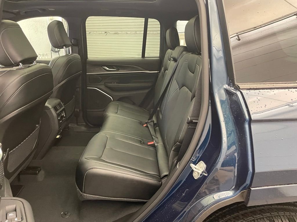 New 2026 Fathom Blue Pearl-Coat Exterior Paint Jeep Limited Reserve image 18